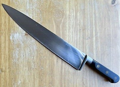 image of a classic French chef knive